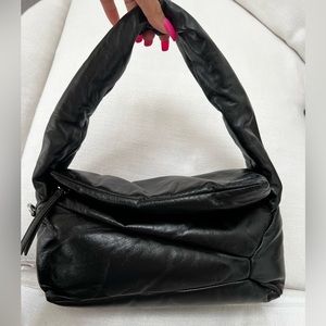 Loewe Puffer Puzzle Hobo bag in shiny nappa lambskin
Black